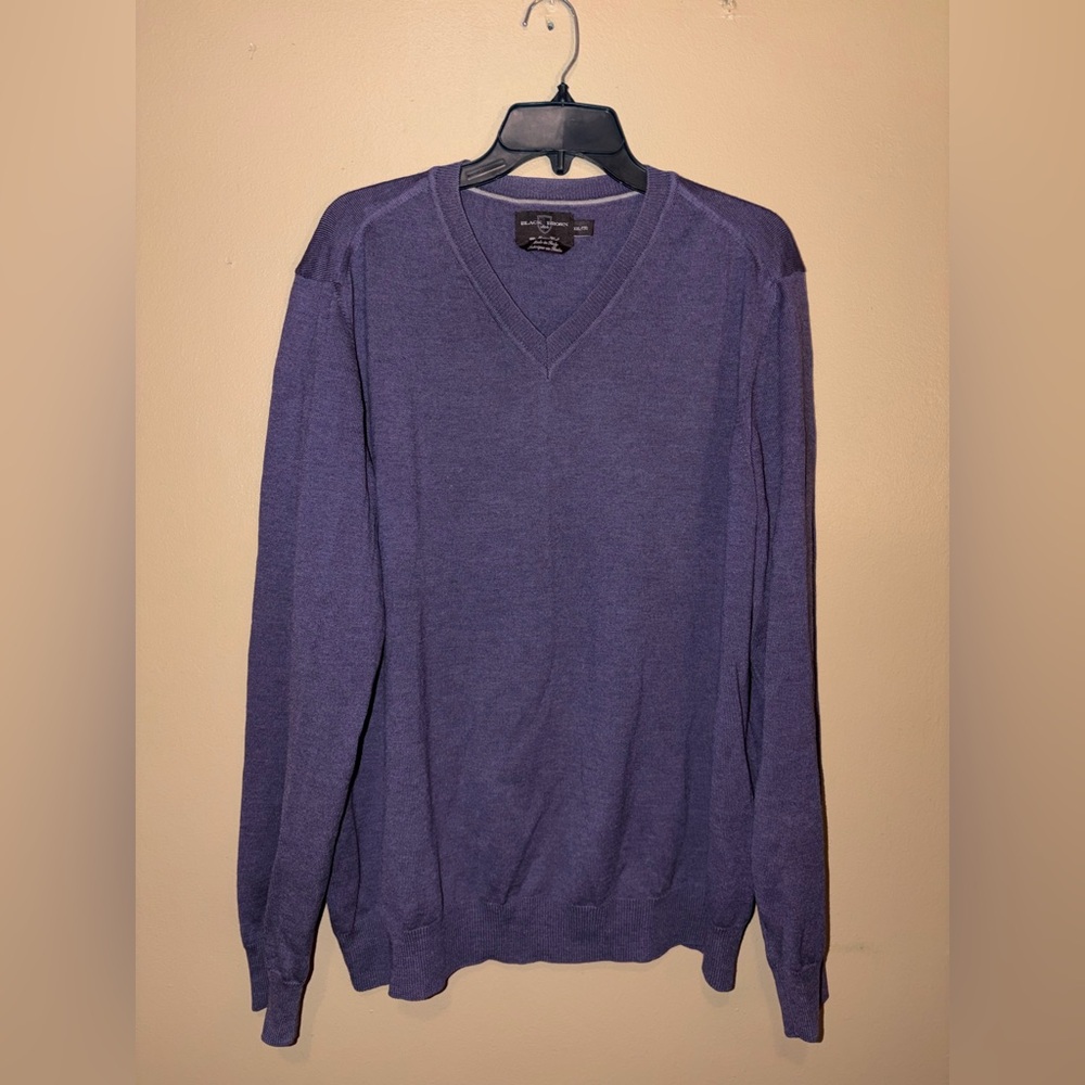 Black Brown 1826: Men's V-Neck Sweater in Deep Purple